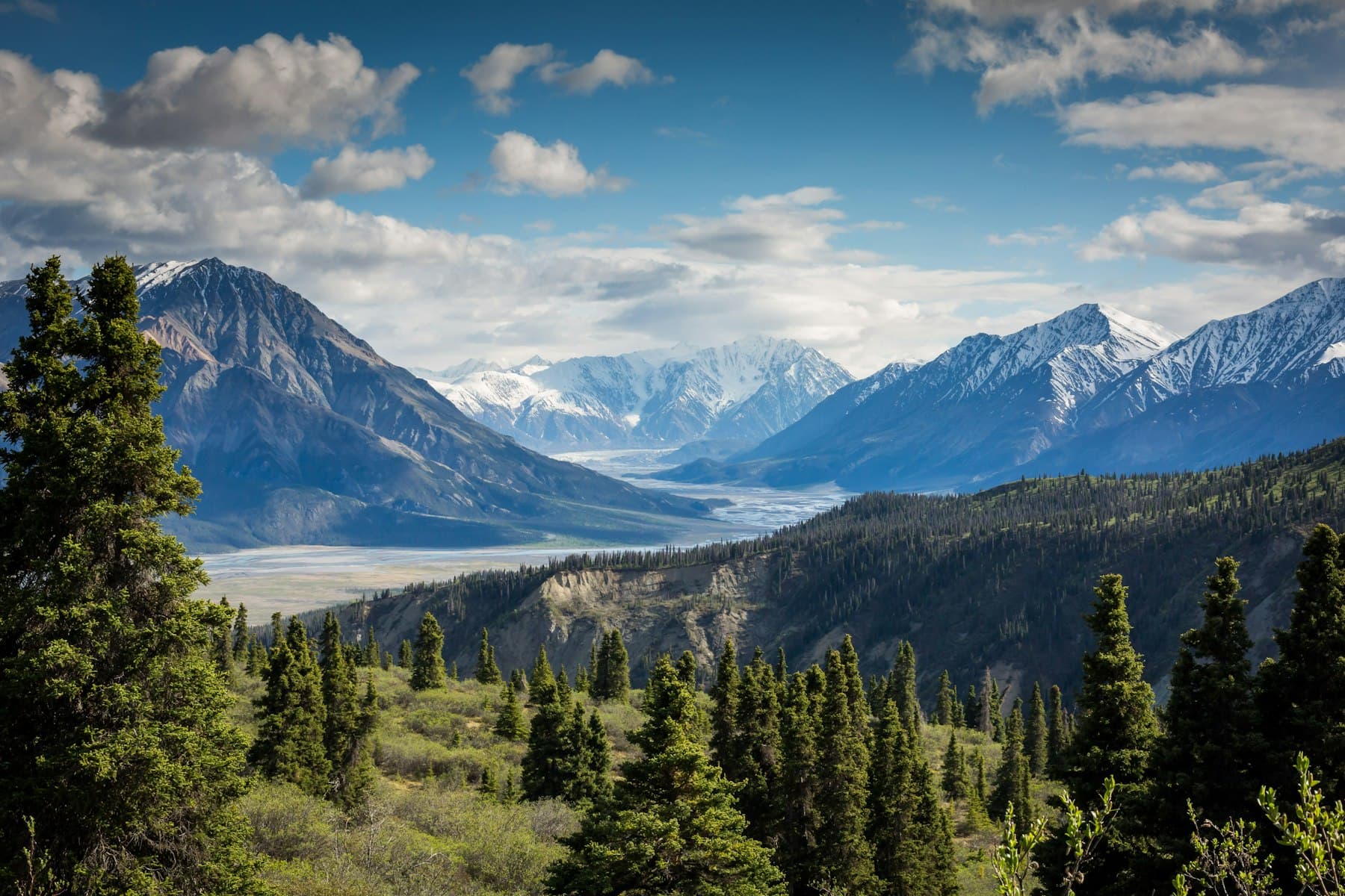 You can see the whole valley from here.
